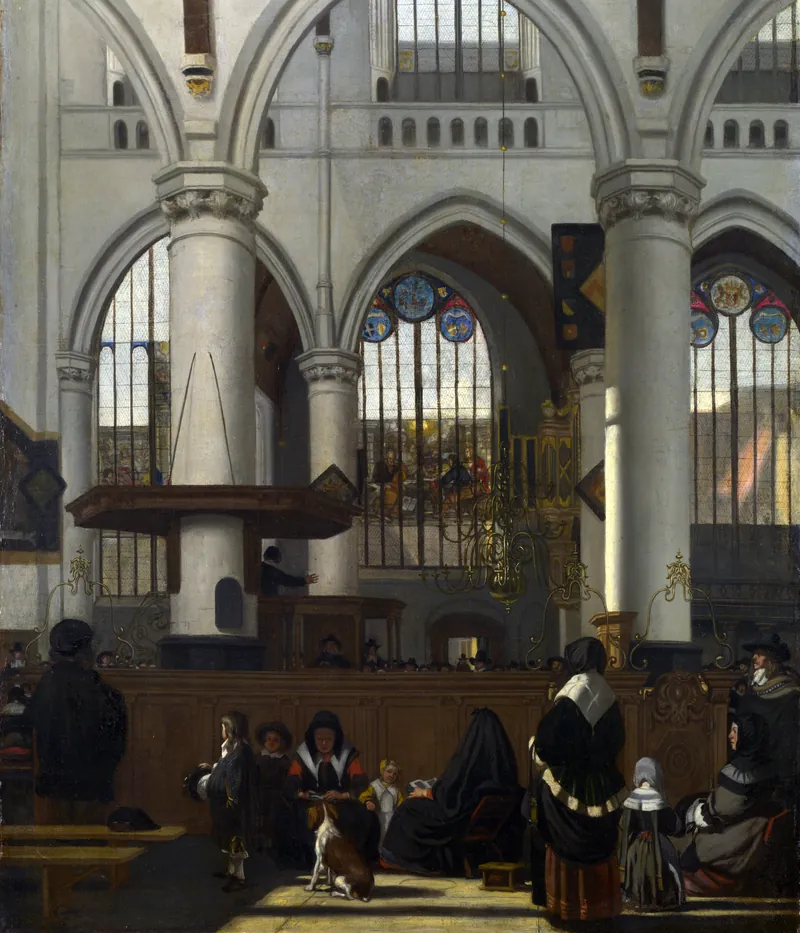 Interior luminoso de una iglesia reformada holandesa, con columnas blancas, el púlpito y fieles sentados escuchando el sermón